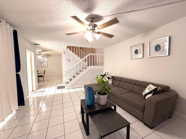1684 Forest Lakes Circle A, West Palm Beach, FL 33406