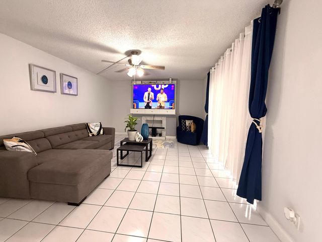 1684 Forest Lakes Circle A, West Palm Beach, FL 33406