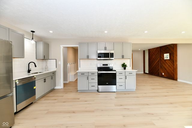 3151 Prairie Drive, Greenwood, IN 46142