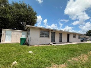 2458 NW 82nd St 0, Miami, FL 33147