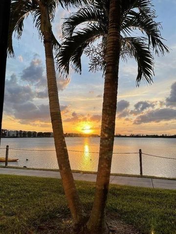 110 LAKE EMERALD Drive 409, Oakland Park, FL 33309