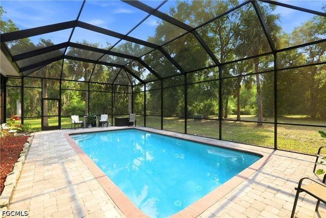 3081 Wakefield LN, Alva, FL 33920