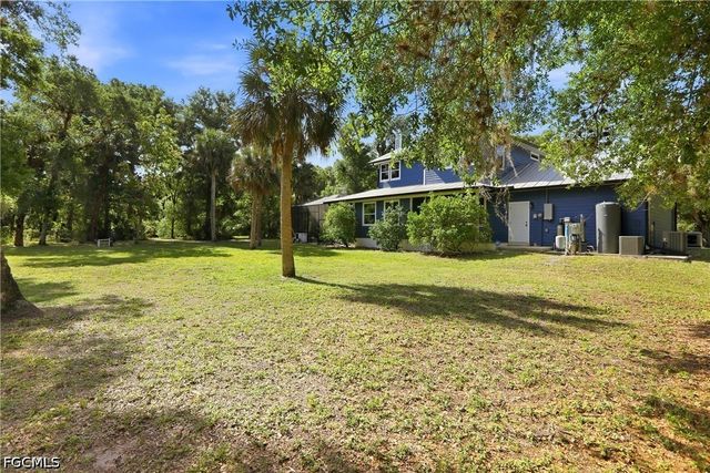 3081 Wakefield LN, Alva, FL 33920