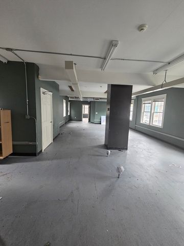 167 Boston St 1, Salem, MA 01970