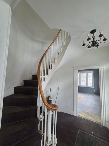 167 Boston St 1, Salem, MA 01970