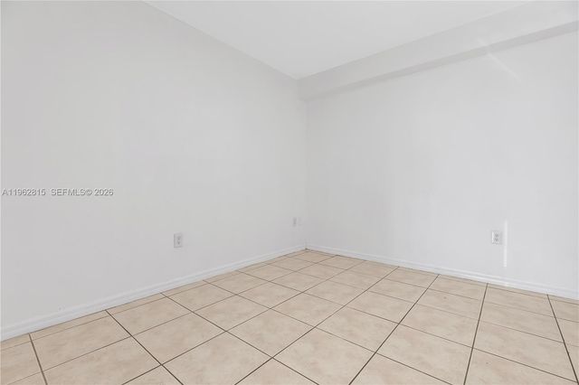 520 SW 5th St 203, Miami, FL 33130