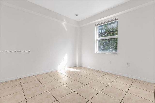 520 SW 5th St 203, Miami, FL 33130