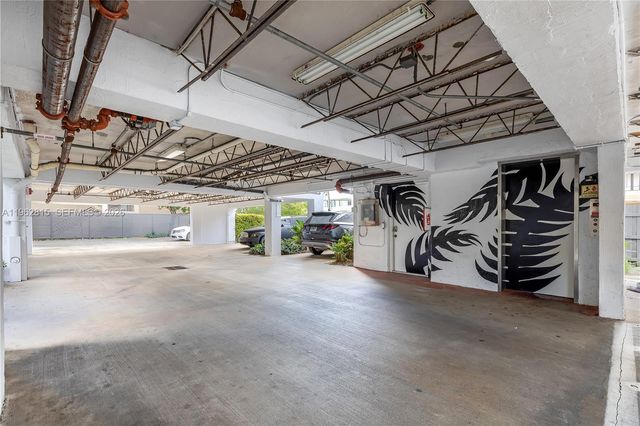 520 SW 5th St 203, Miami, FL 33130