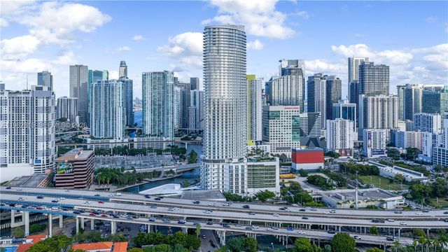 520 SW 5th St 203, Miami, FL 33130