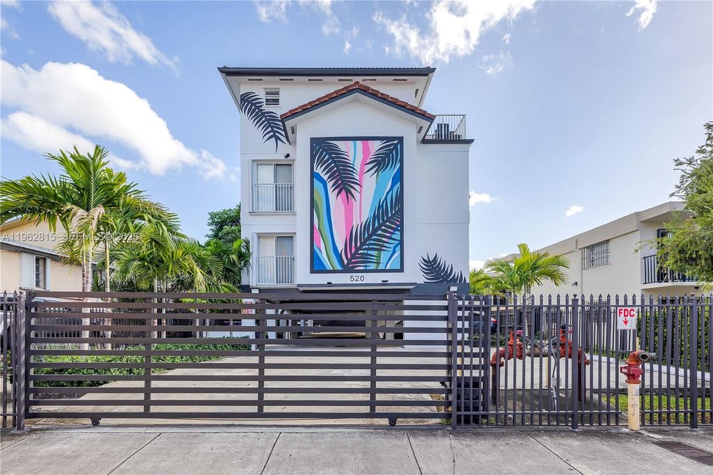 520 SW 5th St 203, Miami, FL 33130