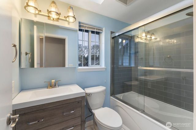 14414 4th Avenue Ct E, Tacoma, WA 98445