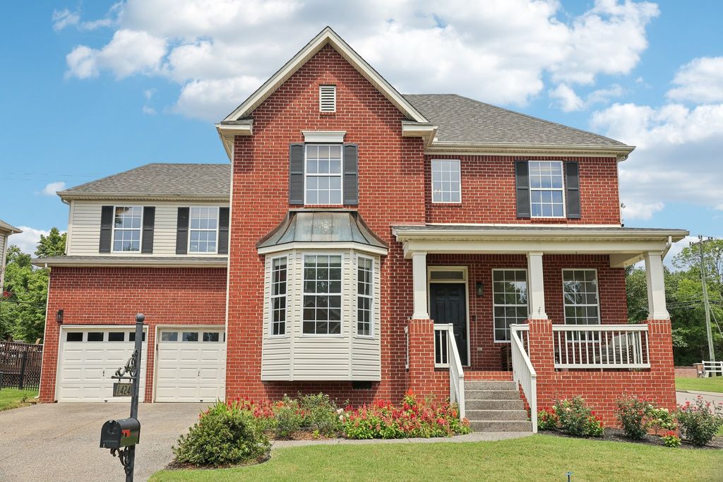 1424 Jackson Pl, Hermitage, TN 37076