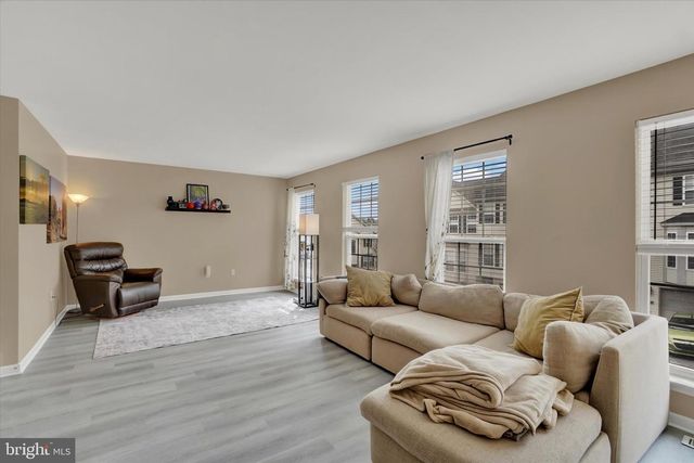2705 STEEPLE CHASE DR, York, PA 17402
