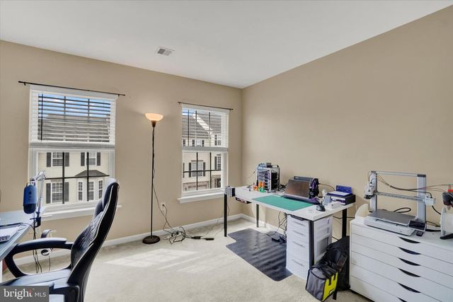 2705 STEEPLE CHASE DR, York, PA 17402