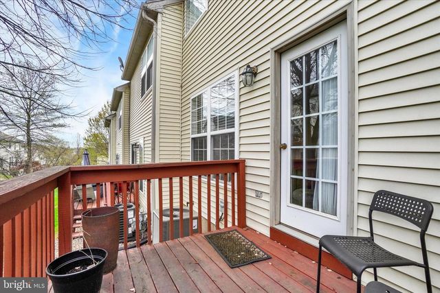 2705 STEEPLE CHASE DR, York, PA 17402