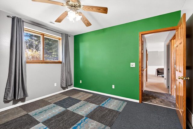 7009 Barber CIRCLE, West Bend, WI 53090