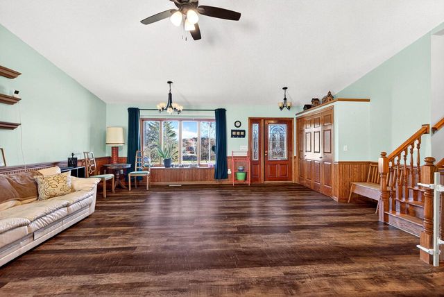 7009 Barber CIRCLE, West Bend, WI 53090