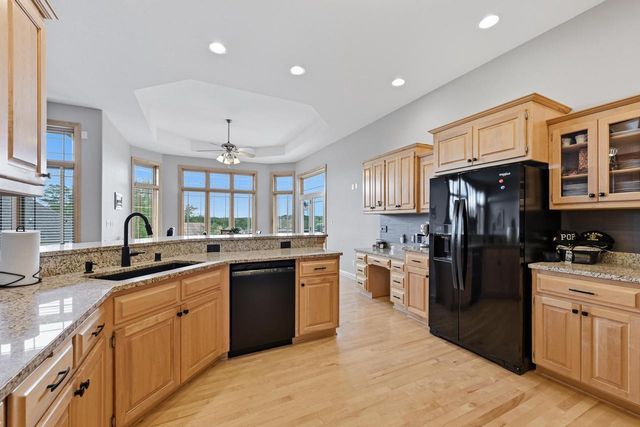 645 Talon TRAIL, Brookfield, WI 53045