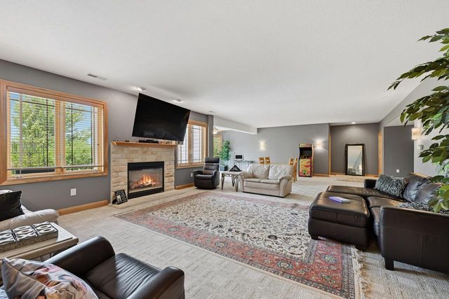 645 Talon TRAIL, Brookfield, WI 53045