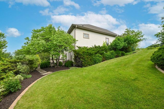 645 Talon TRAIL, Brookfield, WI 53045