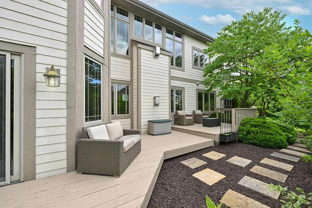 645 Talon TRAIL, Brookfield, WI 53045