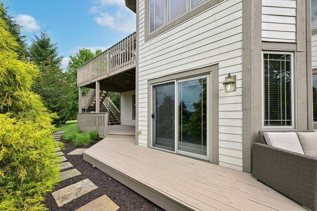 645 Talon TRAIL, Brookfield, WI 53045