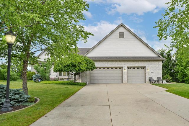 645 Talon TRAIL, Brookfield, WI 53045