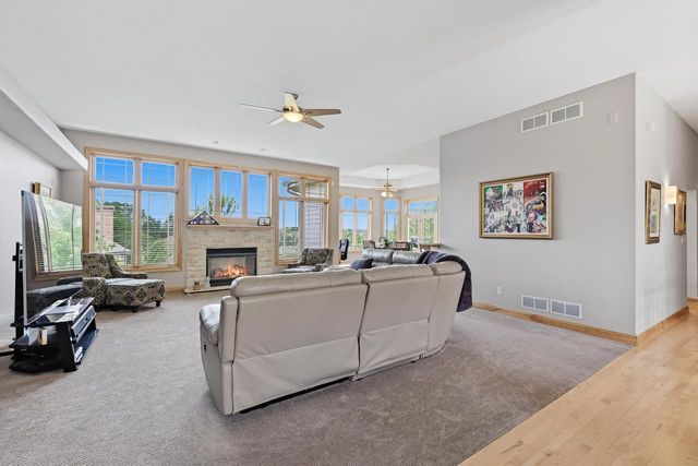645 Talon TRAIL, Brookfield, WI 53045