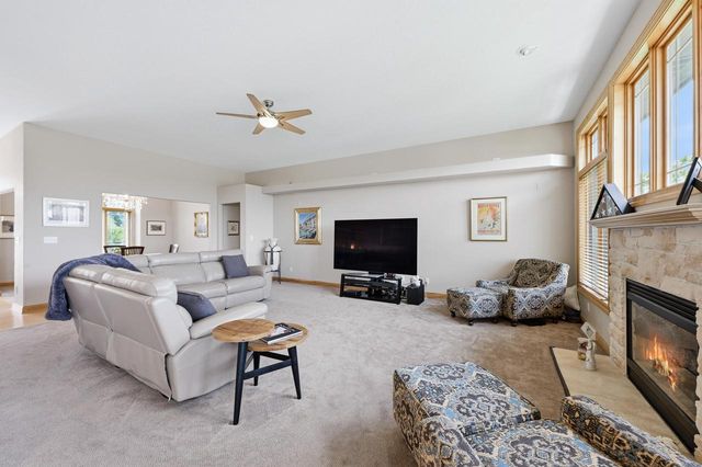 645 Talon TRAIL, Brookfield, WI 53045