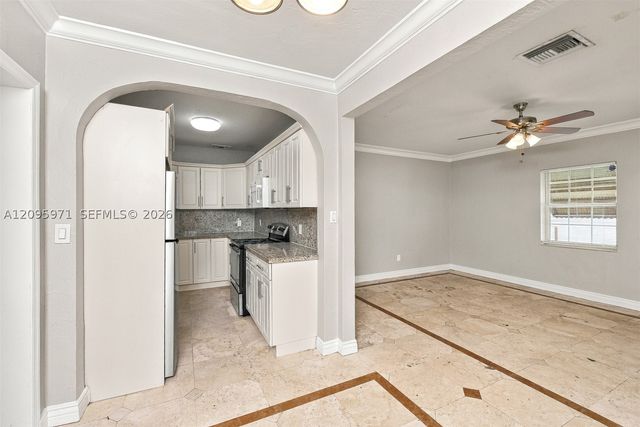 1379 NE 178th St, North Miami Beach, FL 33162