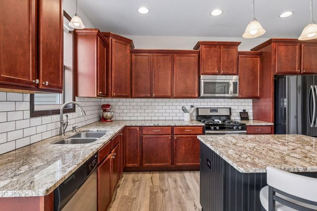 1226 Vernon Drive, Carver, MN 55315