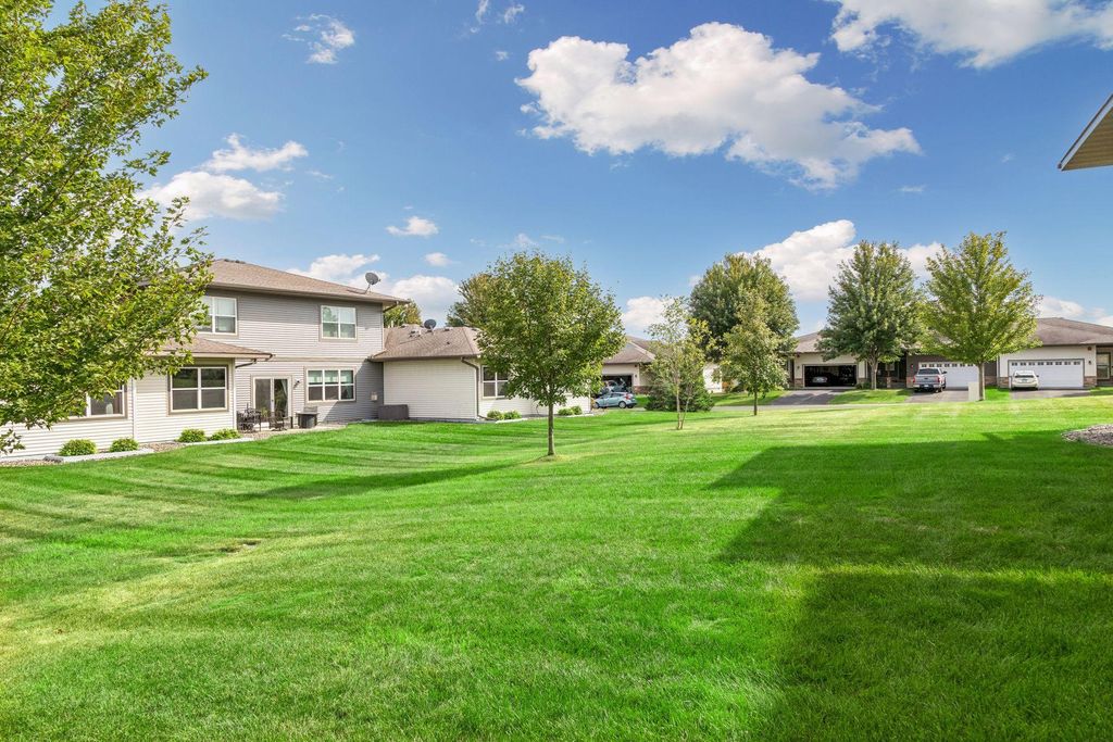 1226 Vernon Drive, Carver, MN 55315 — photo 4