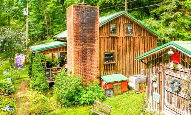 415 Stone Mtn Road, Bulls Gap, TN 37711