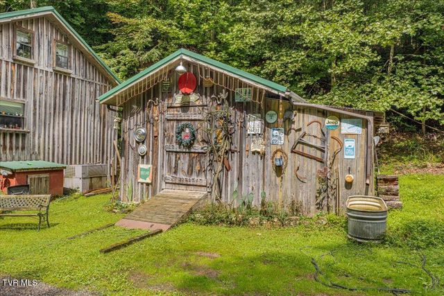 415 Stone Mtn Road, Bulls Gap, TN 37711