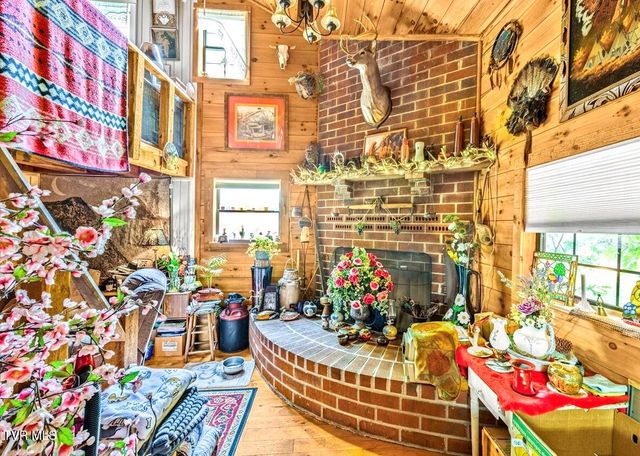 415 Stone Mtn Road, Bulls Gap, TN 37711