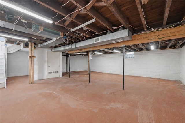 2404 Saw Mill Run Blvd, Overbrook, PA 15234