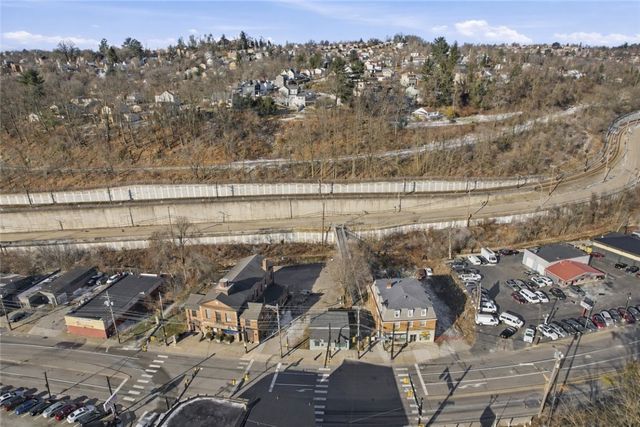 2404 Saw Mill Run Blvd, Overbrook, PA 15234