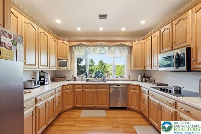 5217 Cider Press Road, North Whitehall Twp, PA 18078