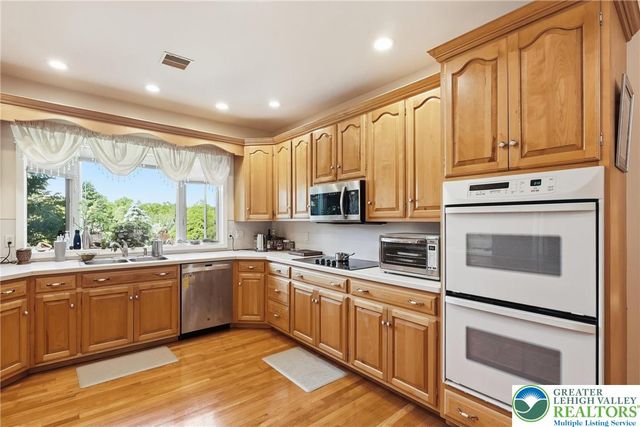 5217 Cider Press Road, North Whitehall Twp, PA 18078