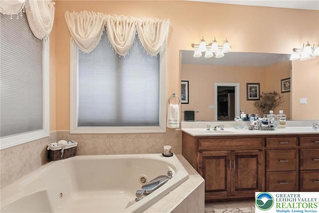 5217 Cider Press Road, North Whitehall Twp, PA 18078