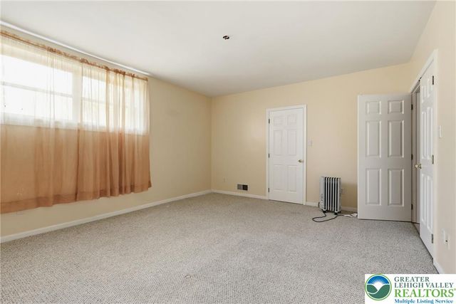 5217 Cider Press Road, North Whitehall Twp, PA 18078