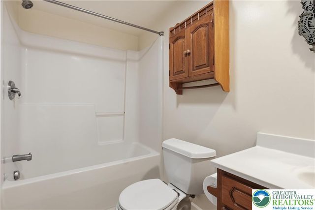 5217 Cider Press Road, North Whitehall Twp, PA 18078
