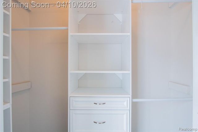 68 W Bethune Street, Detroit, MI 48202