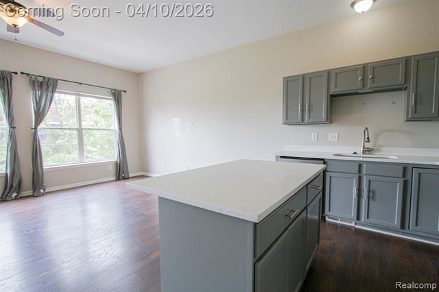 68 W Bethune Street, Detroit, MI 48202