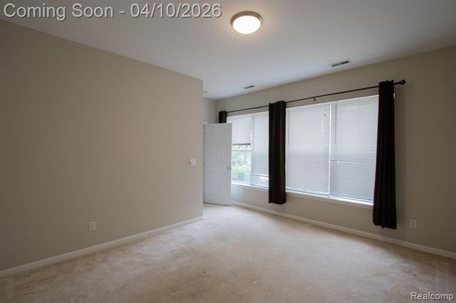 68 W Bethune Street, Detroit, MI 48202