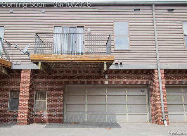 68 W Bethune Street, Detroit, MI 48202