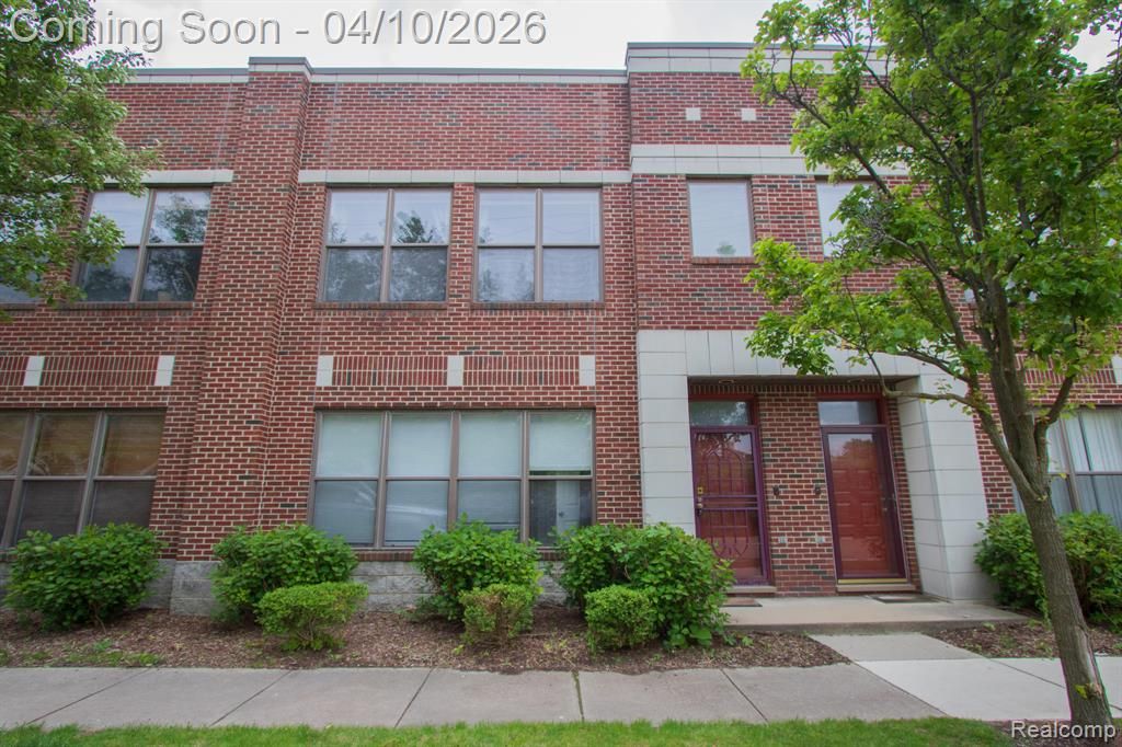 68 W Bethune Street, Detroit, MI 48202