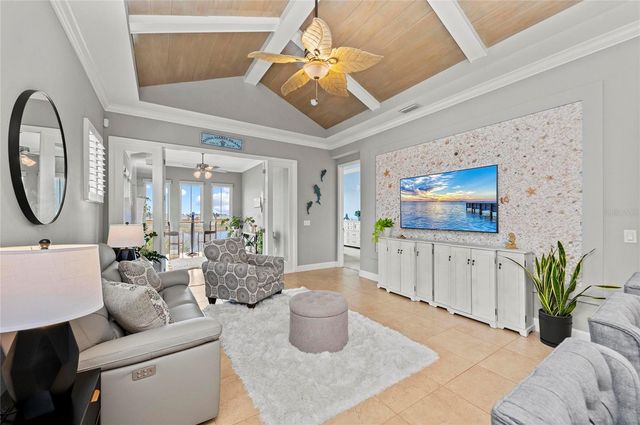 226 SAPPHIRE LAKE DRIVE 201, Bradenton, FL 34209