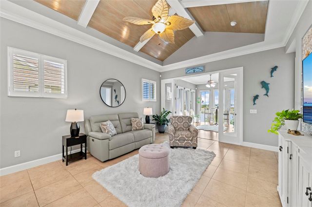 226 SAPPHIRE LAKE DRIVE 201, Bradenton, FL 34209