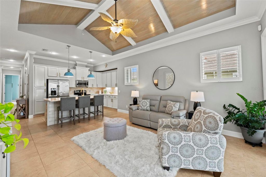 Image 17 of property listing at 226 SAPPHIRE LAKE DRIVE 201, Bradenton, FL 34209